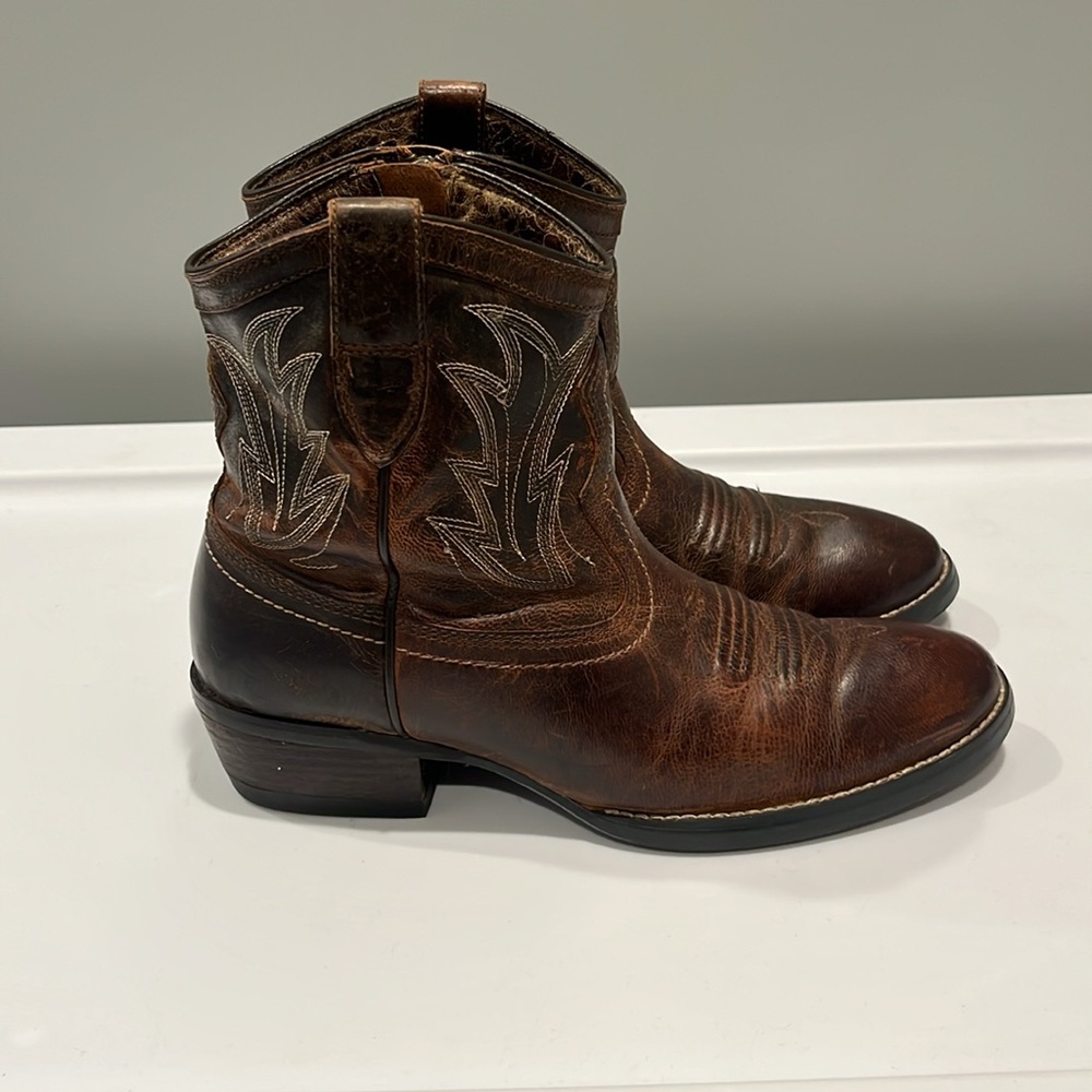 Ariat Brown Western Boots - Picture 2 of 9
